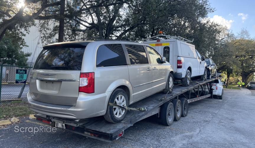Chrysler Town&Country in Pembroke Pines 4