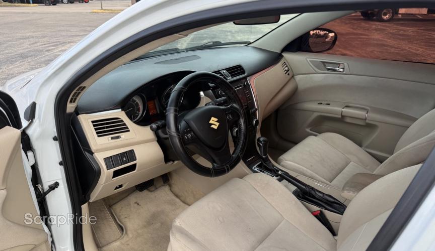 Suzuki Kizash 3