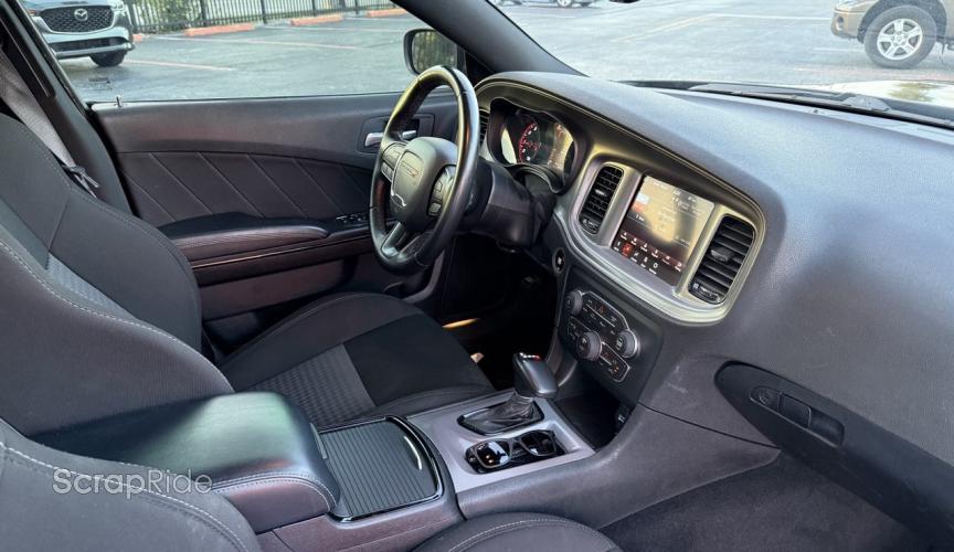 Dodge Charger img 4